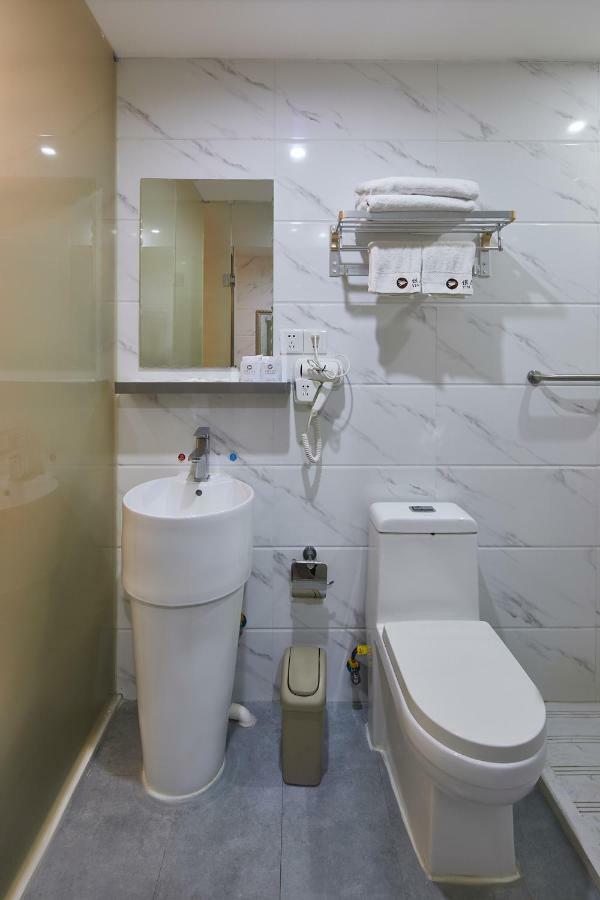Insail Hotels Airport Road Guangzhou Dış mekan fotoğraf
